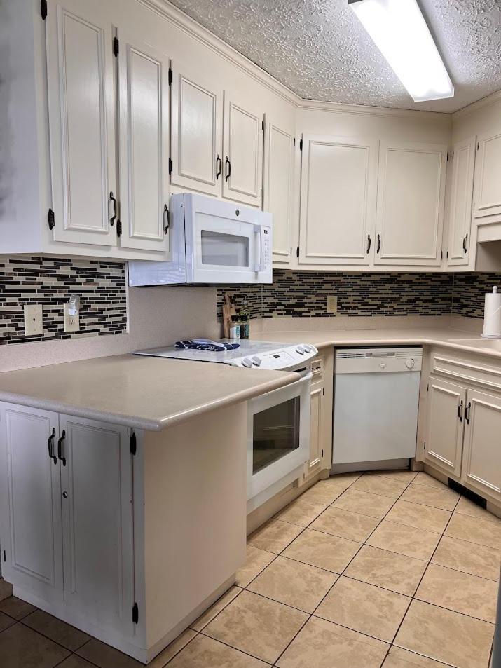 מירטל ביץ' Elegant Coastal Getaway Spacious 3Br Chelsea House מראה חיצוני תמונה